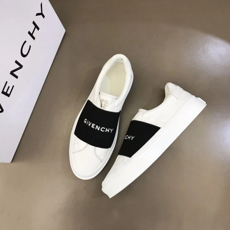 Gxvxnchy Sneakers Unique 154876