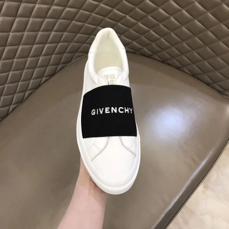Gxvxnchy Sneakers Unique 154876
