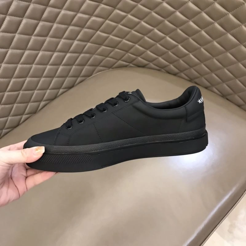 Sleek Gxvxnchy Sneakers 154875