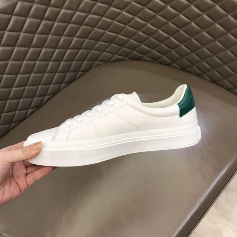 Lightweight Gxvxnchy Sneakers 154873