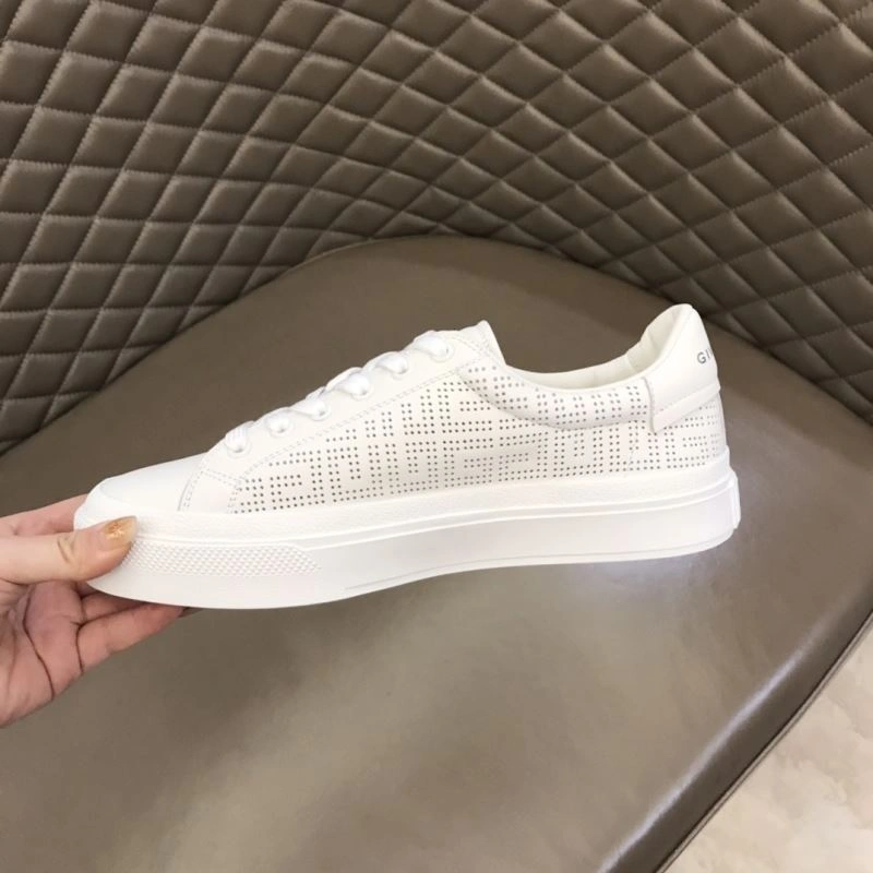 Popular Gxvxnchy Sneakers 154869