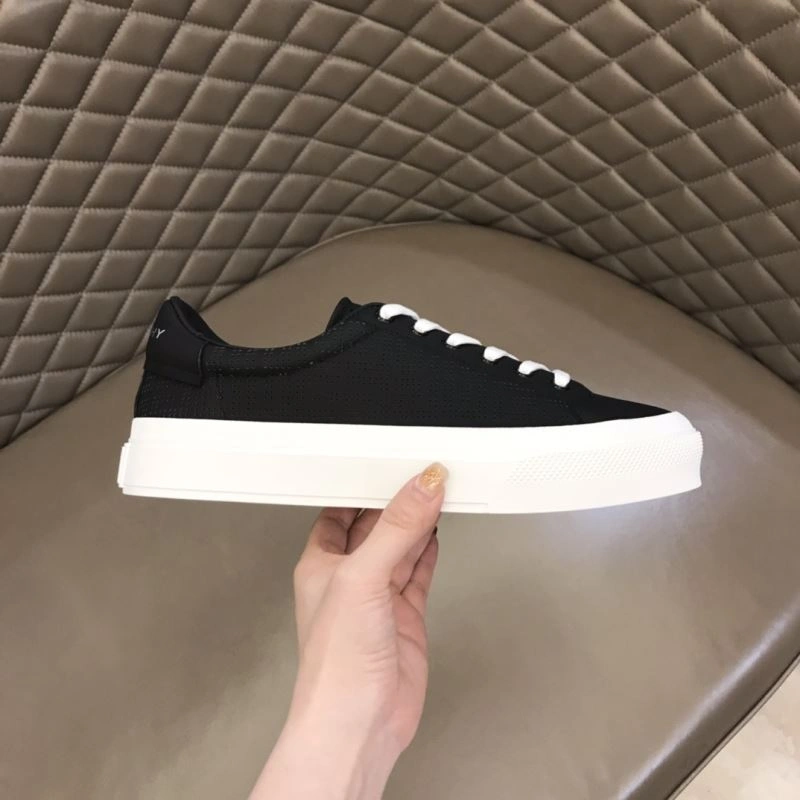 Gxvxnchy Sneakers Flexible 154868