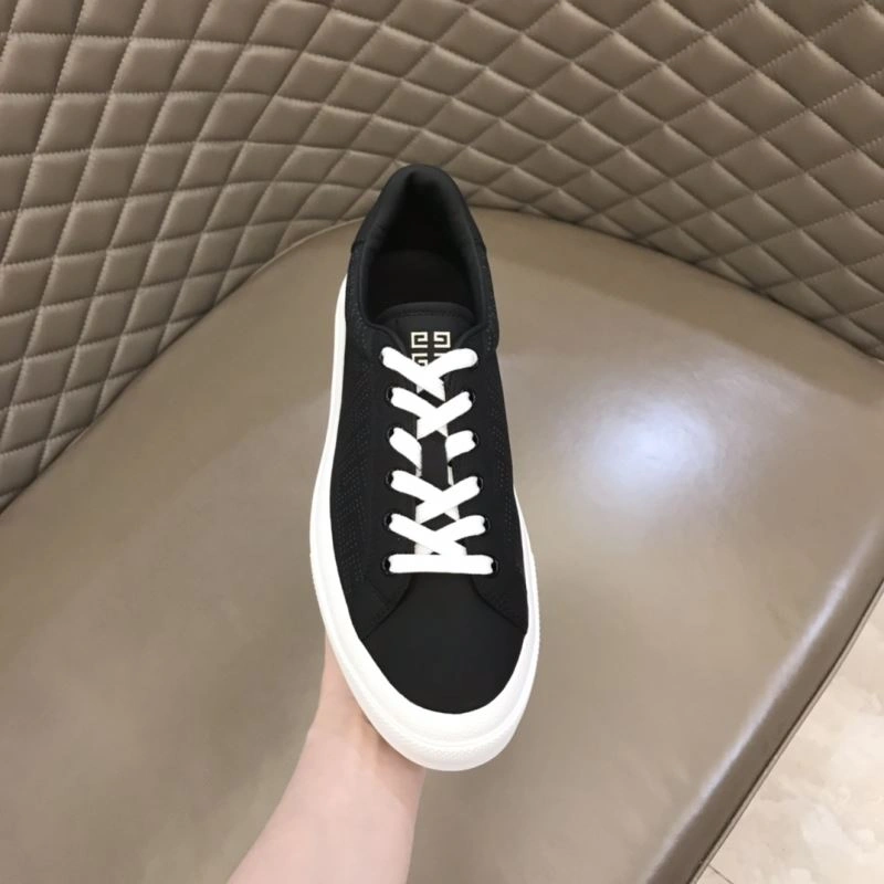 Gxvxnchy Sneakers Flexible 154868