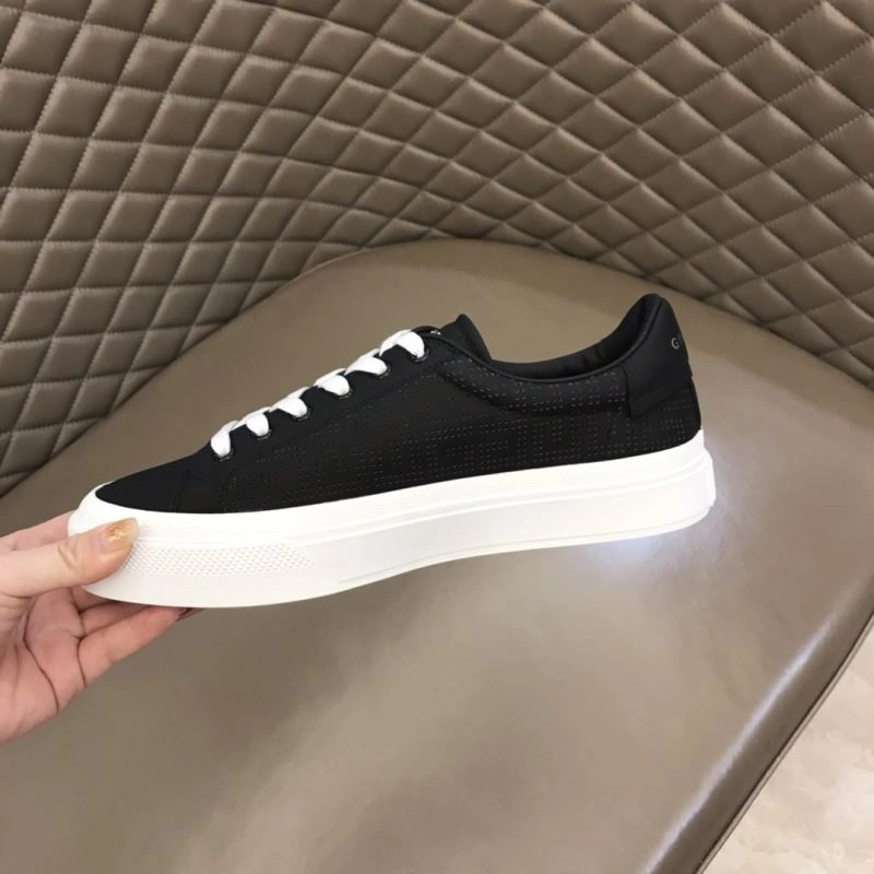 Gxvxnchy Sneakers Flexible 154868