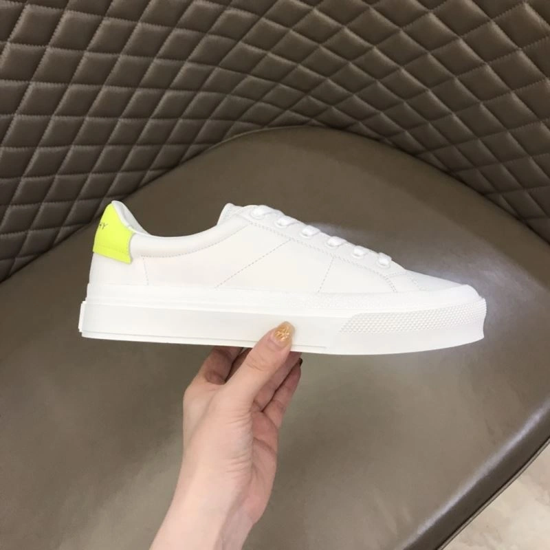 Gxvxnchy Sneakers EasyMatch 154867