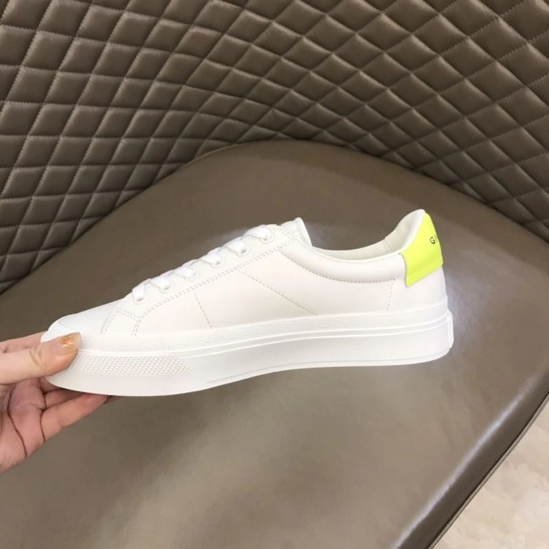 Gxvxnchy Sneakers EasyMatch 154867