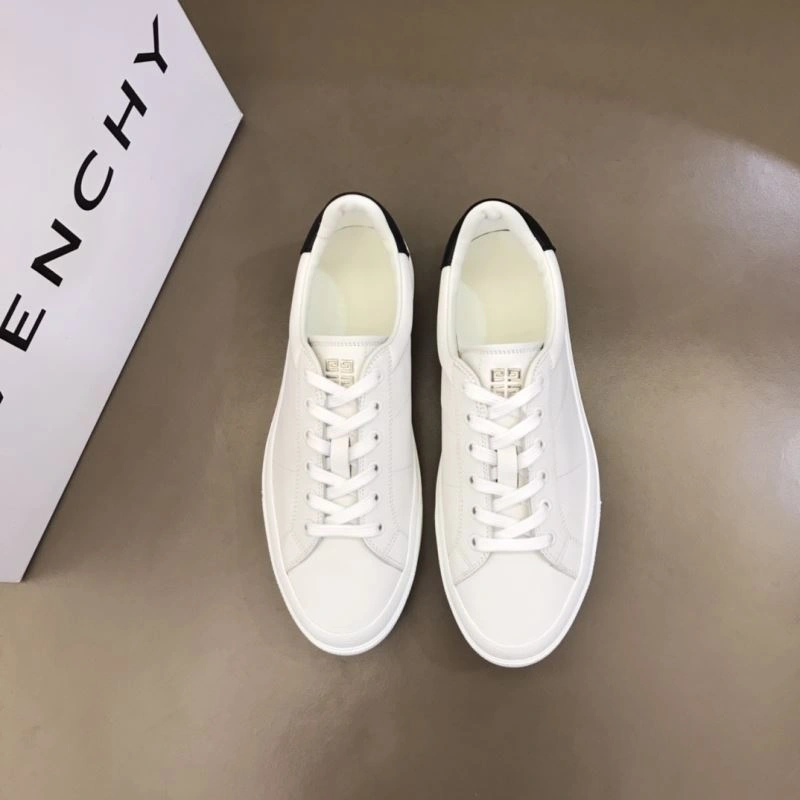 Bold Gxvxnchy Sneakers 154866