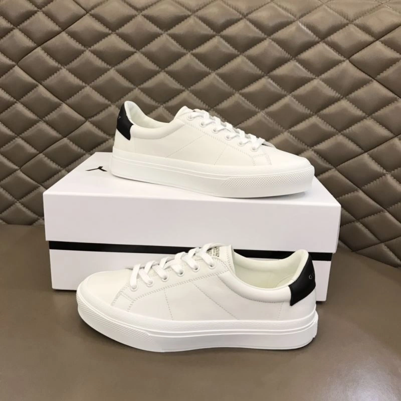 Bold Gxvxnchy Sneakers 154866