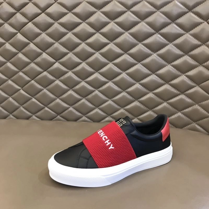 Gxvxnchy Sneakers AllSeason 154864