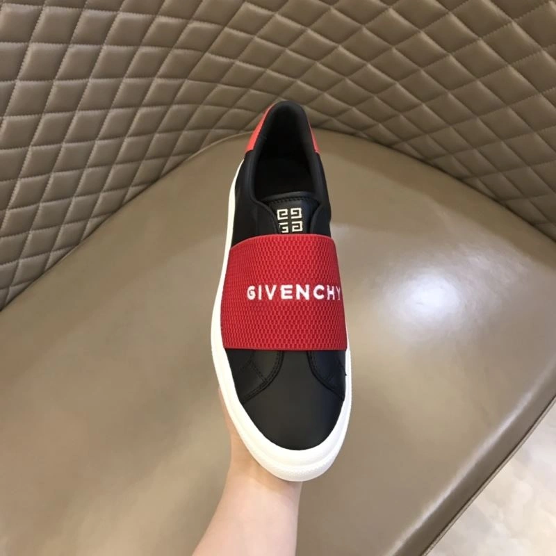 Gxvxnchy Sneakers AllSeason 154864