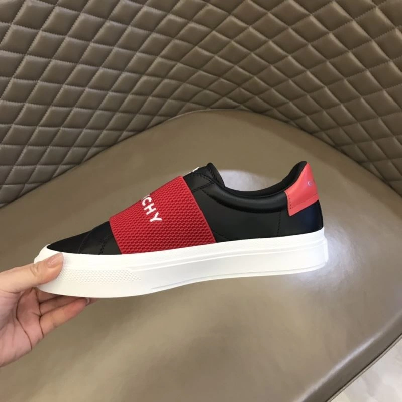 Gxvxnchy Sneakers AllSeason 154864