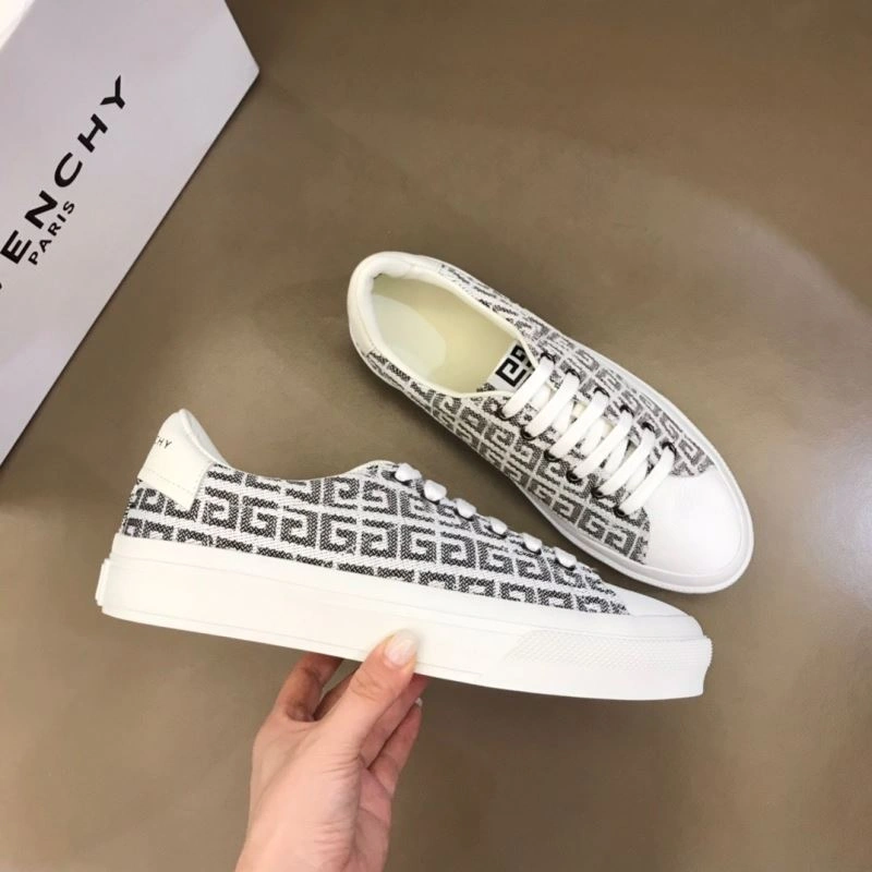 Gxvxnchy Sneakers Fashionable 154860