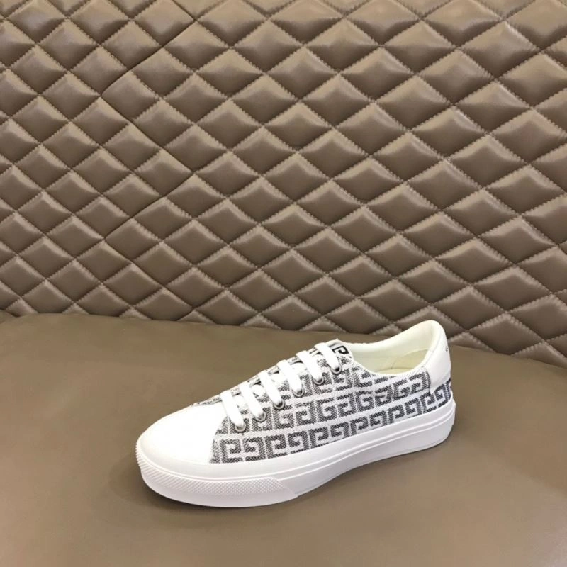 Gxvxnchy Sneakers Fashionable 154860