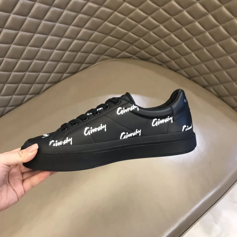 Stylish Gxvxnchy Sneakers 154859