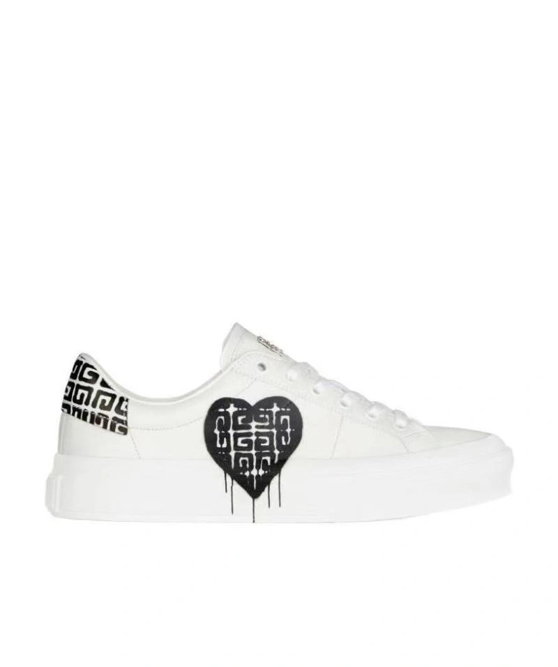 EyeCatching Gxvxnchy Sneakers 154856