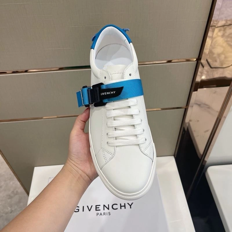 Gxvxnchy Sneakers Resilient 154853