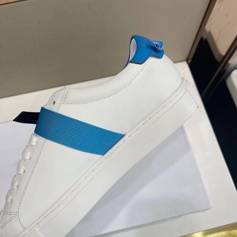 Gxvxnchy Sneakers Resilient 154853