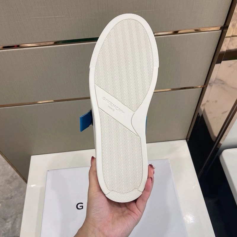 Gxvxnchy Sneakers Resilient 154853
