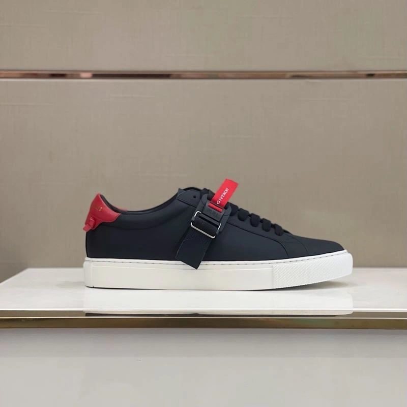 Practical Gxvxnchy Sneakers 154849