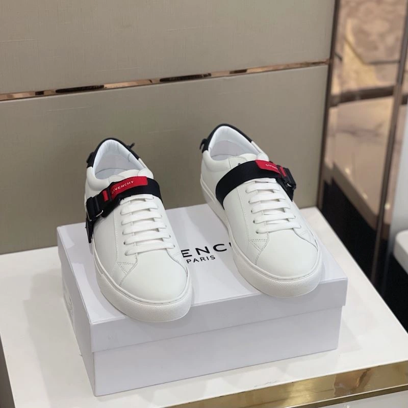 Sleek Gxvxnchy Sneakers 154843
