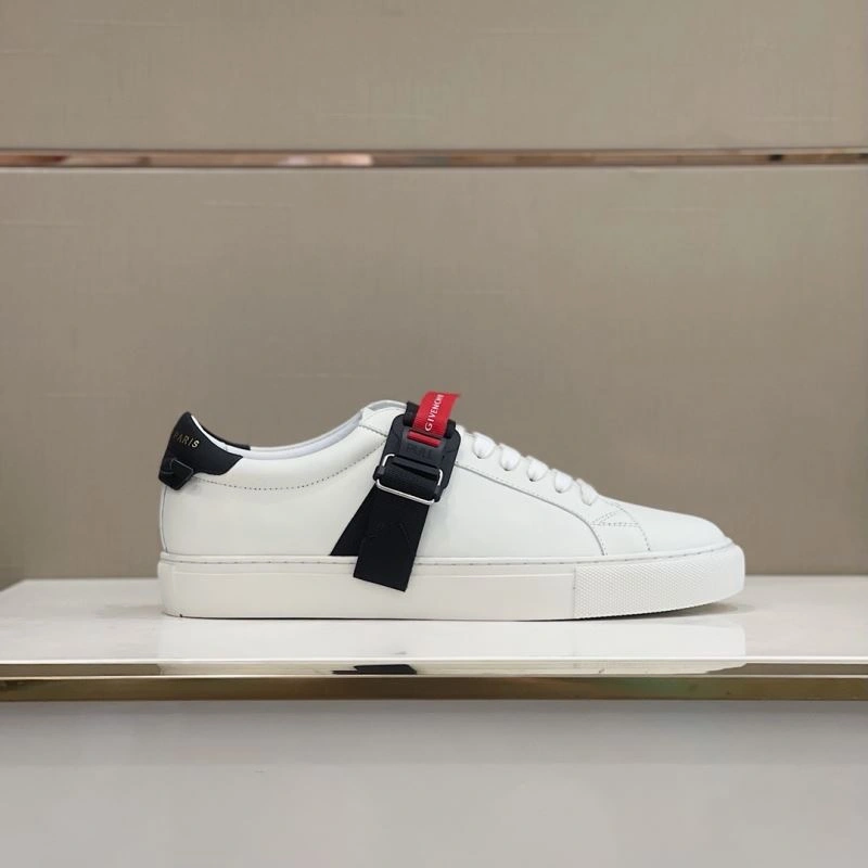 Sleek Gxvxnchy Sneakers 154843