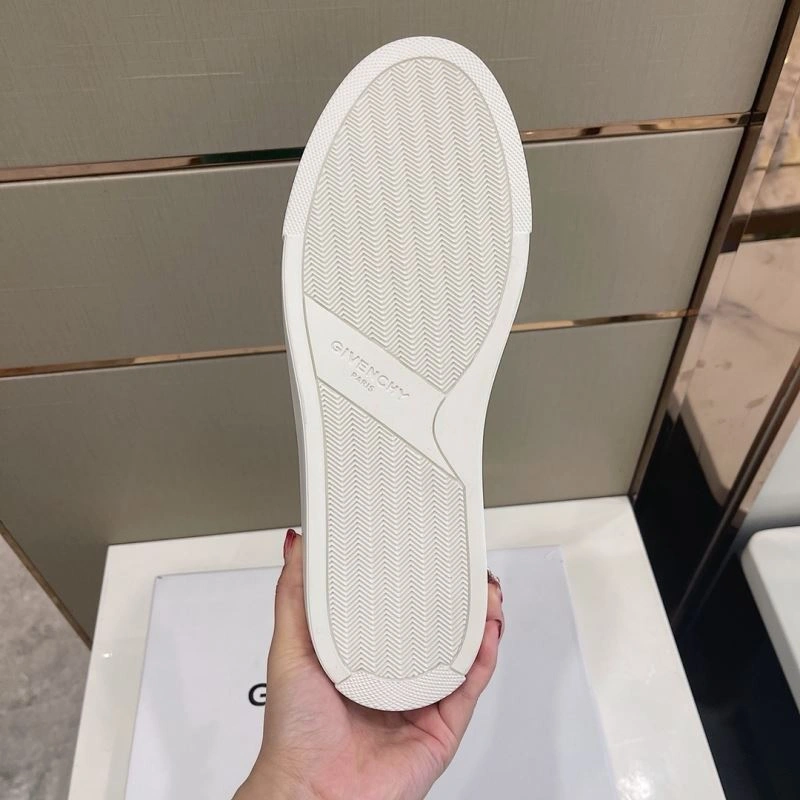 Sleek Gxvxnchy Sneakers 154843