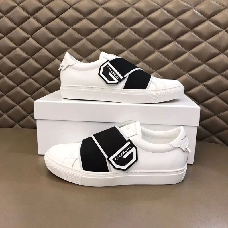 Stylish Gxccx Sneakers 166913