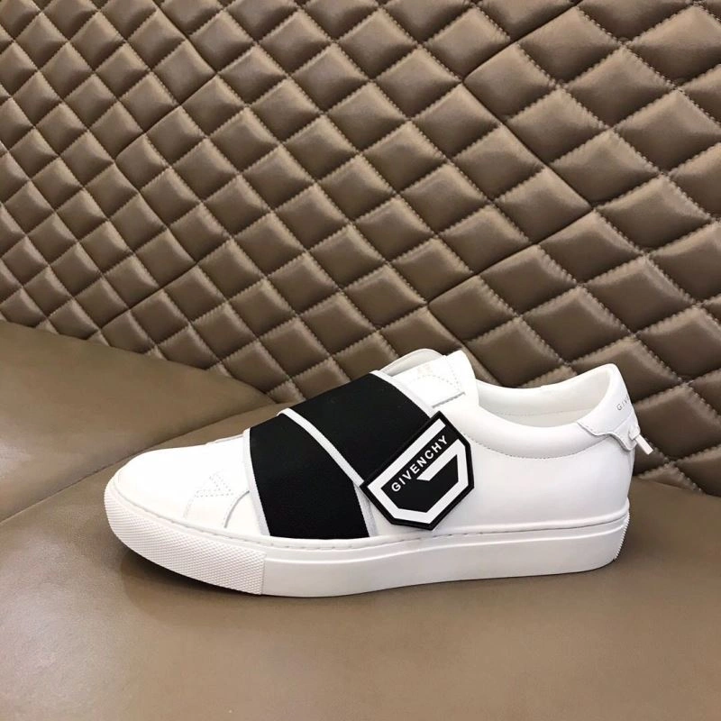 Stylish Gxccx Sneakers 166913