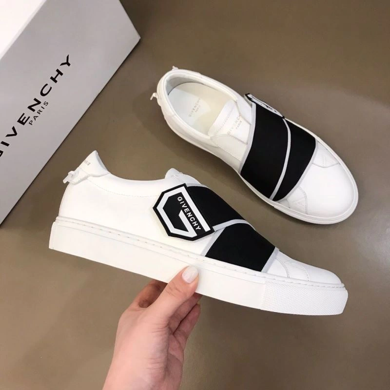 Stylish Gxccx Sneakers 166913