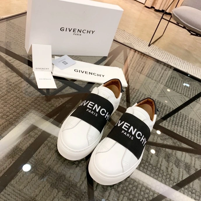 Gxvxnchy Sneakers Trendsetting 154845