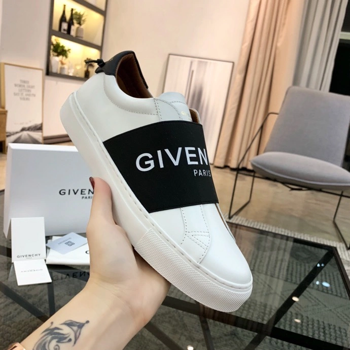 Gxvxnchy Sneakers Trendsetting 154845