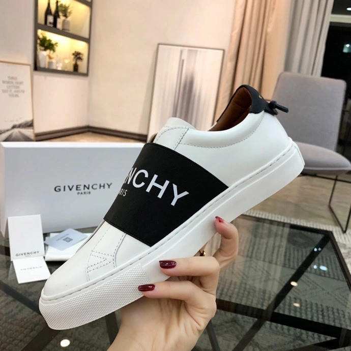 Gxvxnchy Sneakers Trendsetting 154845