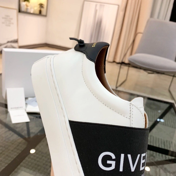 Gxvxnchy Sneakers Trendsetting 154845