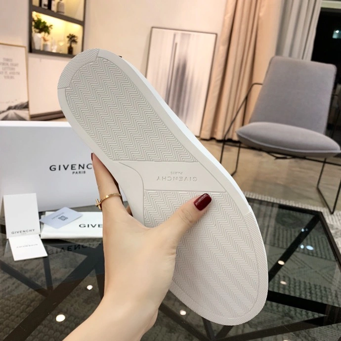 Gxvxnchy Sneakers Trendsetting 154845