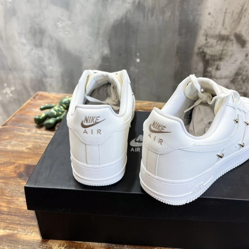 Bold Nxkx Sneakers 200518