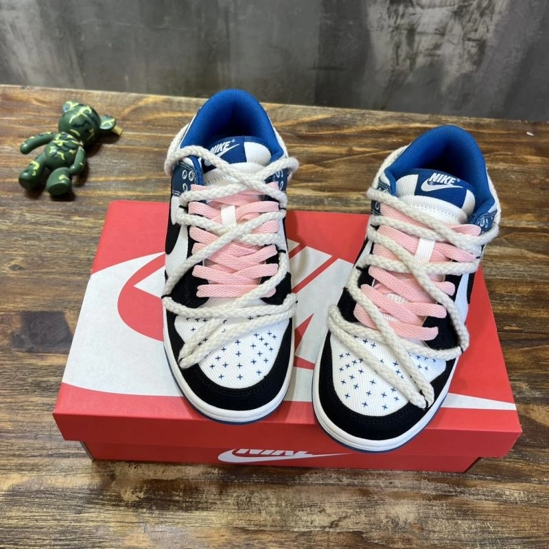 Vibrant Nxkx Sneakers 200497
