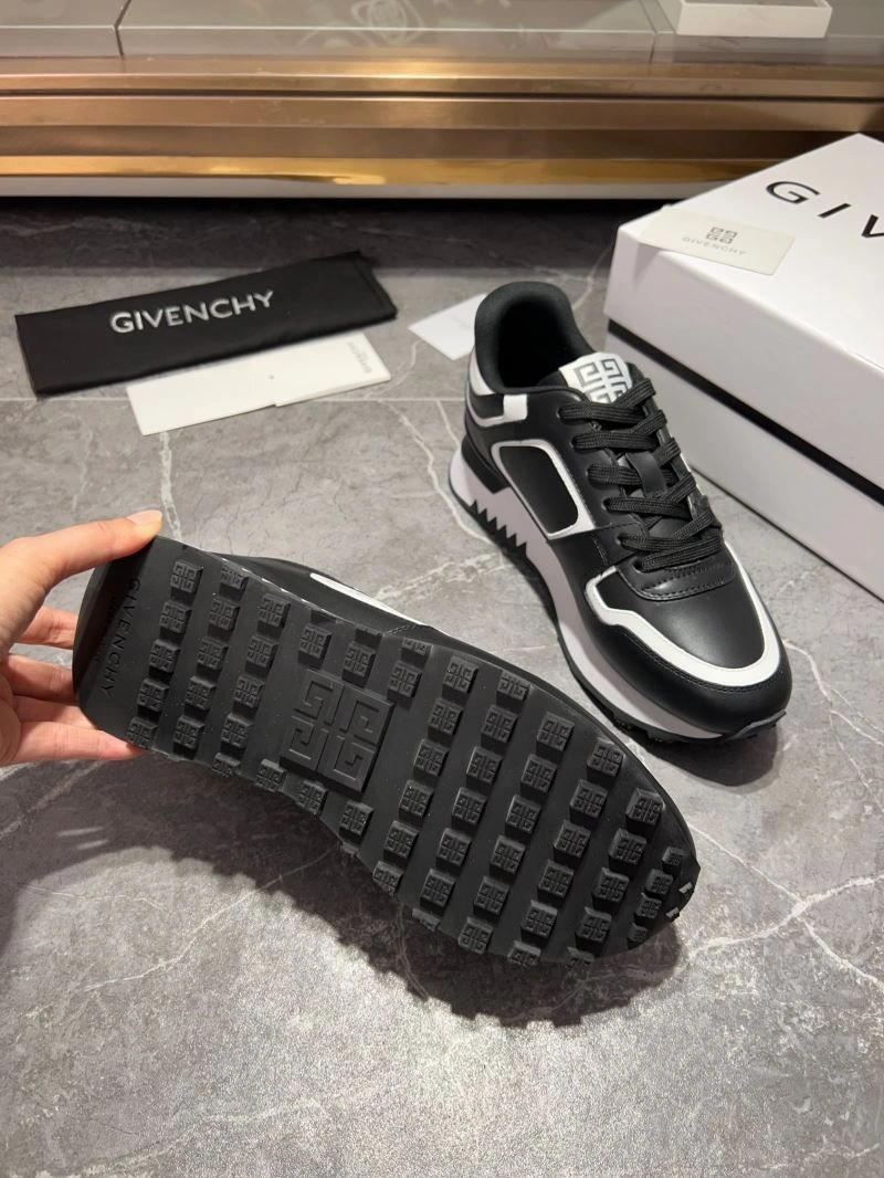 Gxvxnchy Sneakers StreetReady 154850