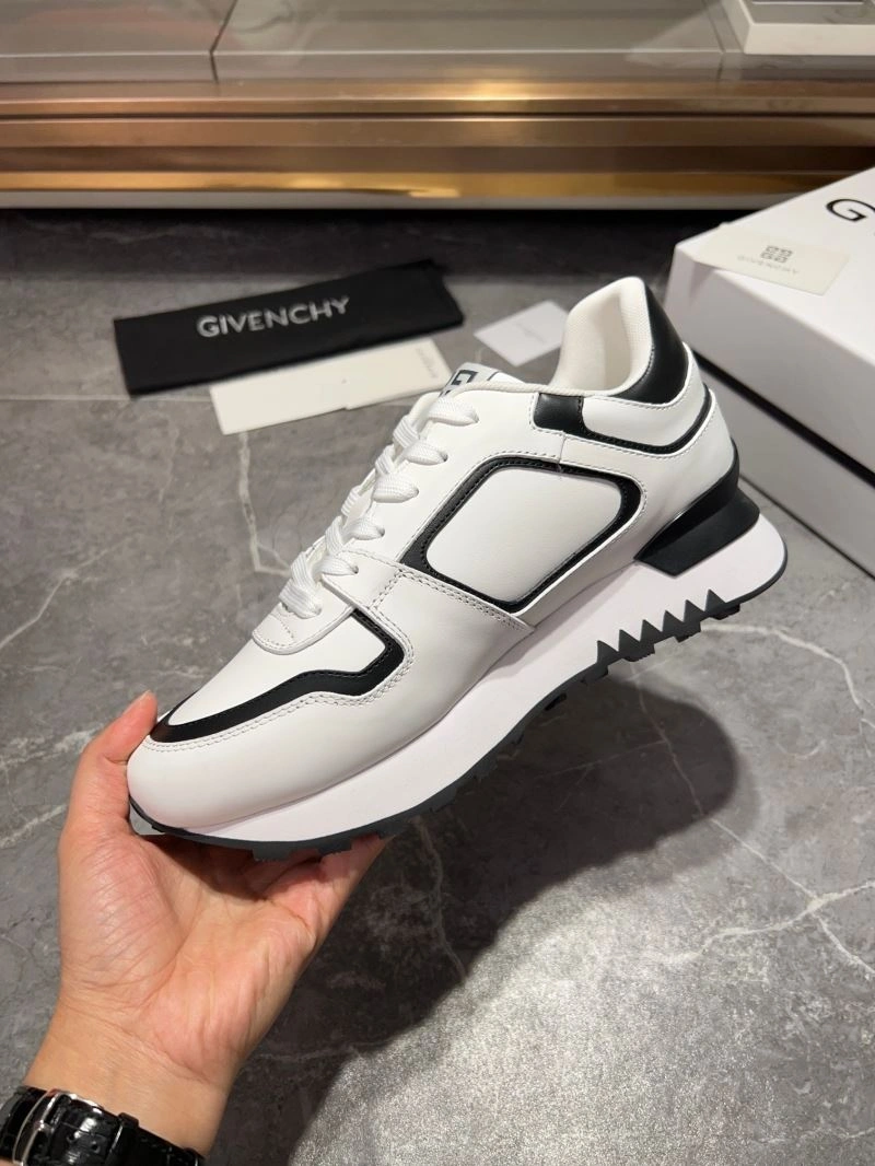 Sophisticated Gxvxnchy Sneakers 154858