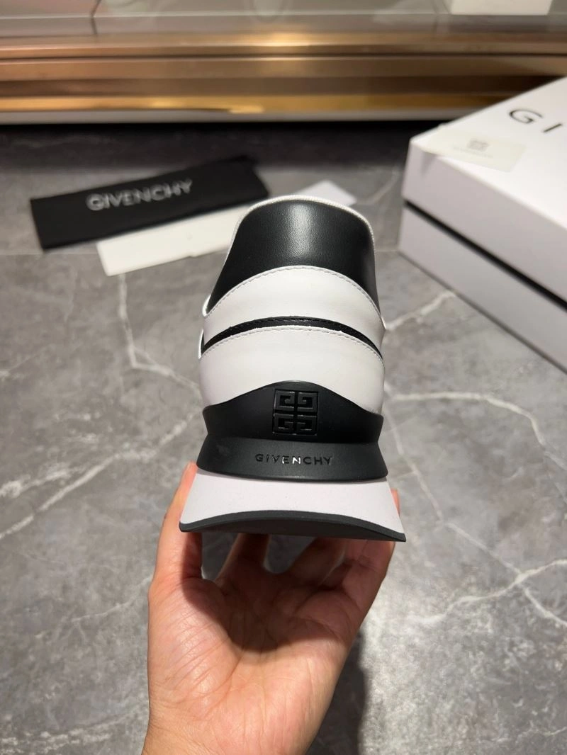Sophisticated Gxvxnchy Sneakers 154858