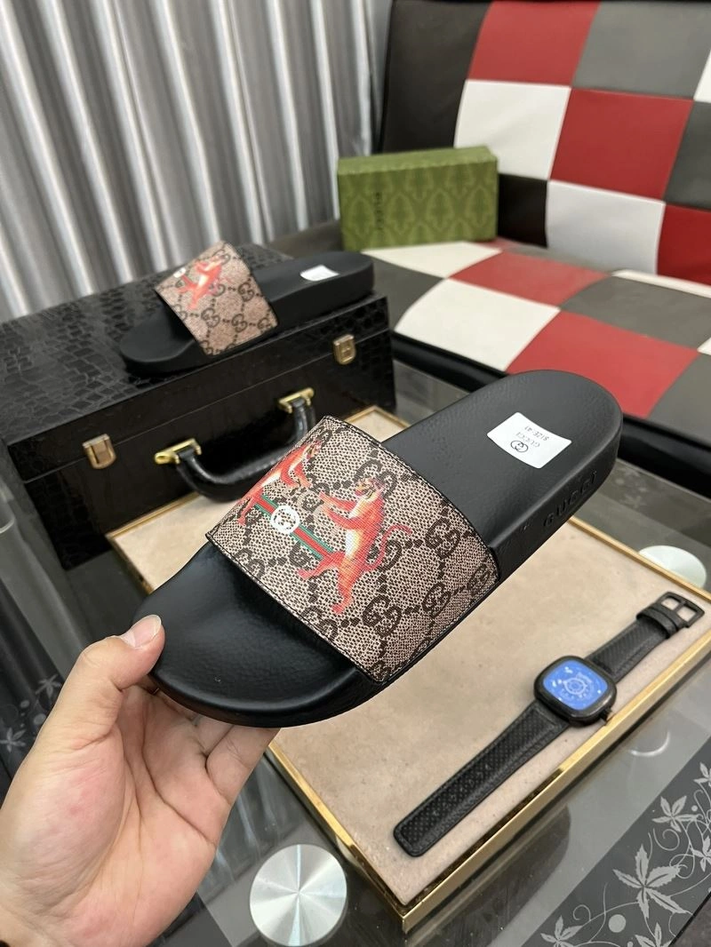 EyeCatching Gxccx Slippers 167083