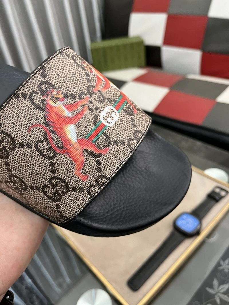EyeCatching Gxccx Slippers 167083