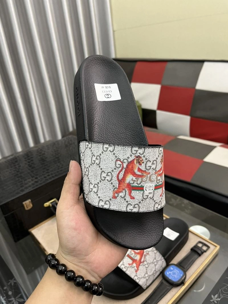 Fashionable Gxccx Slippers 167058