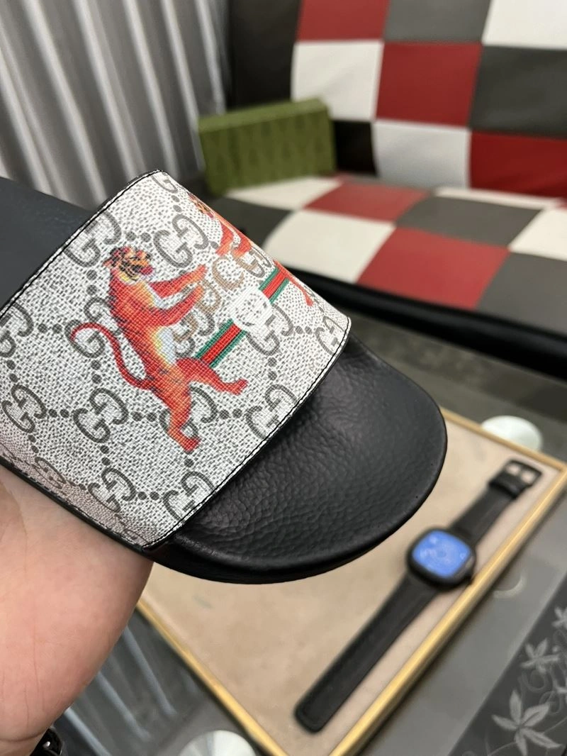 Fashionable Gxccx Slippers 167058