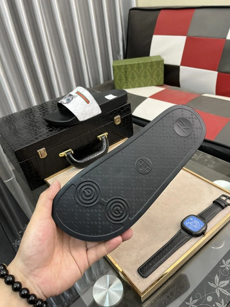 Affordable Gxccx Slippers 167053