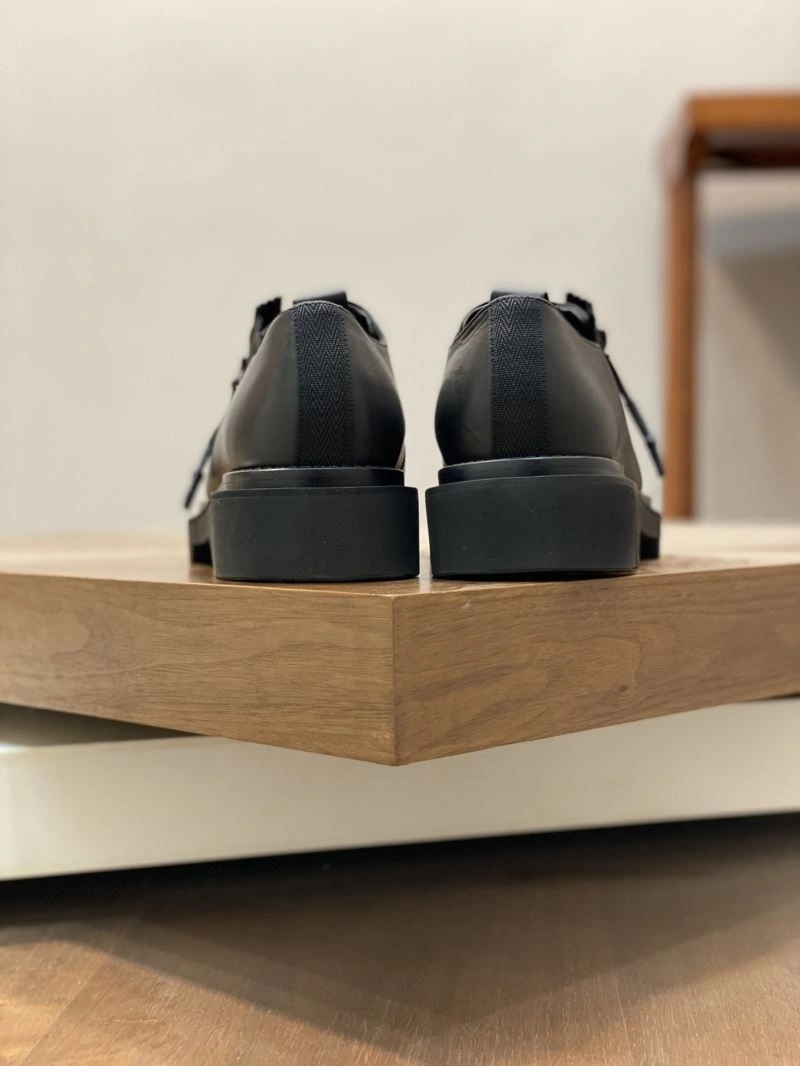 Bold Gxvxnchy Leather Shoes 155006