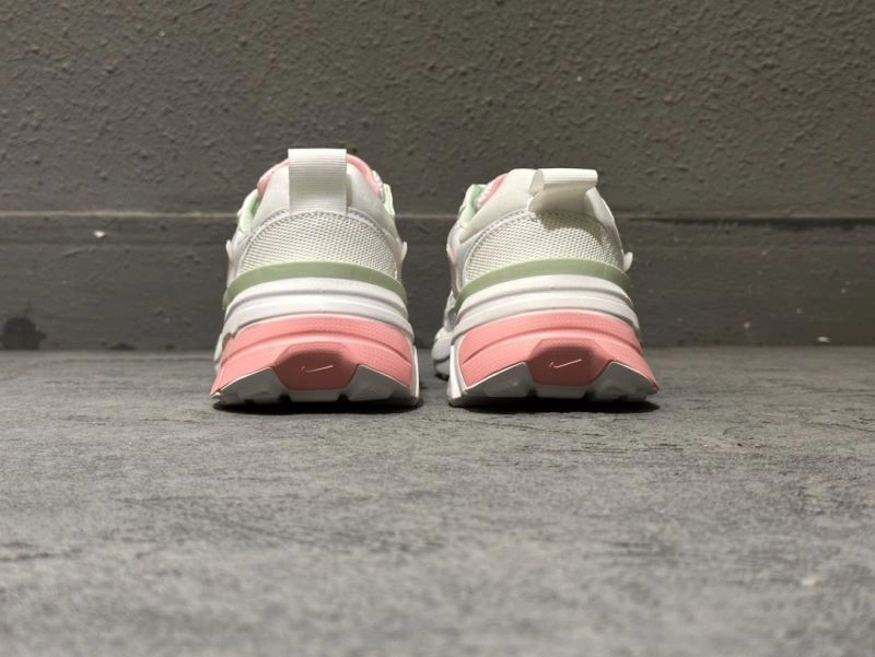 Bxlxnciaga Sneakers Vibrant 110504