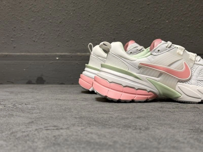 Bxlxnciaga Sneakers Vibrant 110504