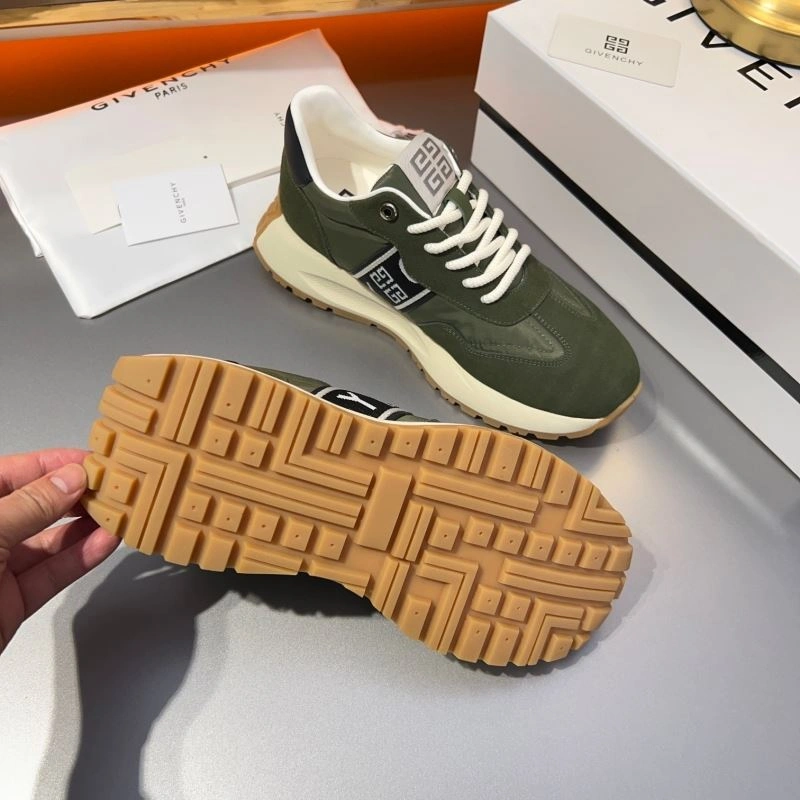Gxvxnchy Sneakers Sophisticated 154797
