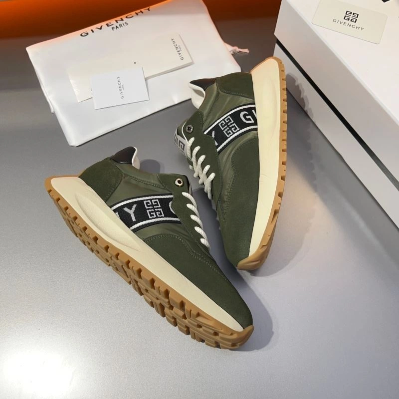 Gxvxnchy Sneakers Sophisticated 154797