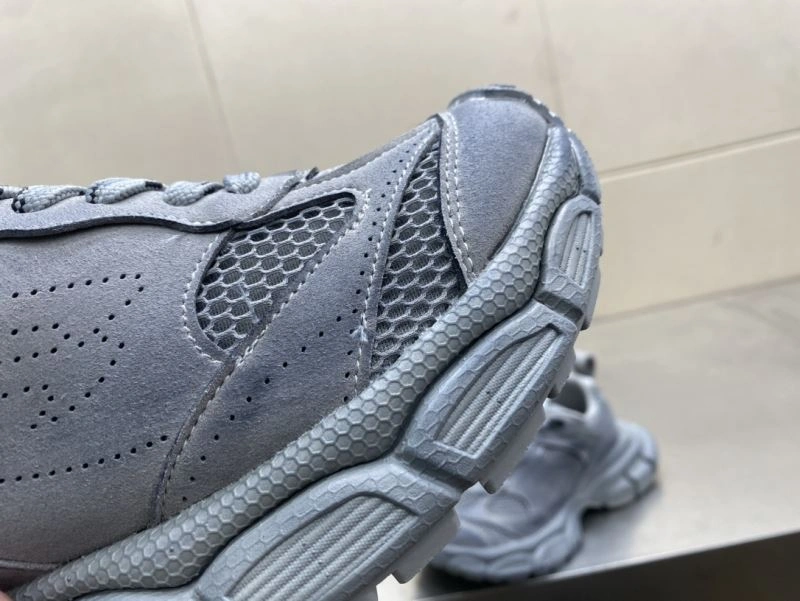 Trendsetting Bxlxnciaga Sneakers 110495
